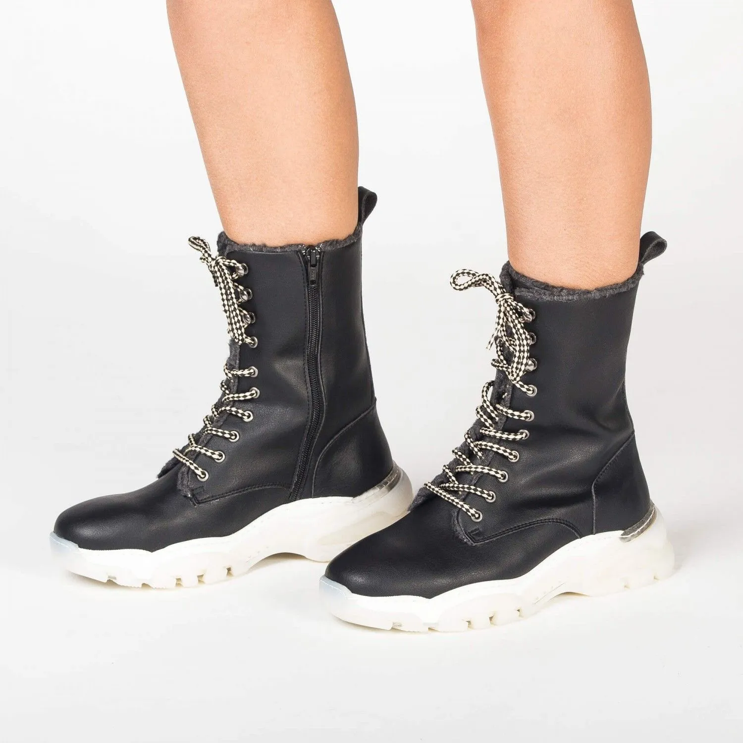 Leyre Black Vegan Midcalf Boot