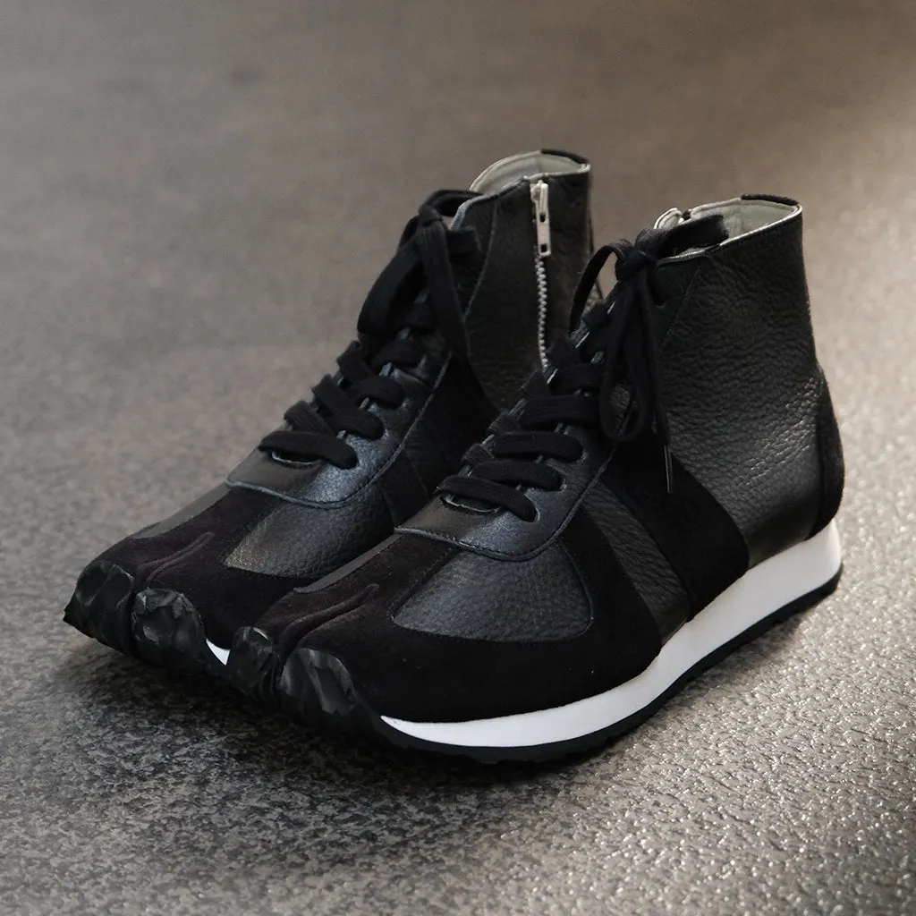 Tabito "Brace" Sneakers (Black)