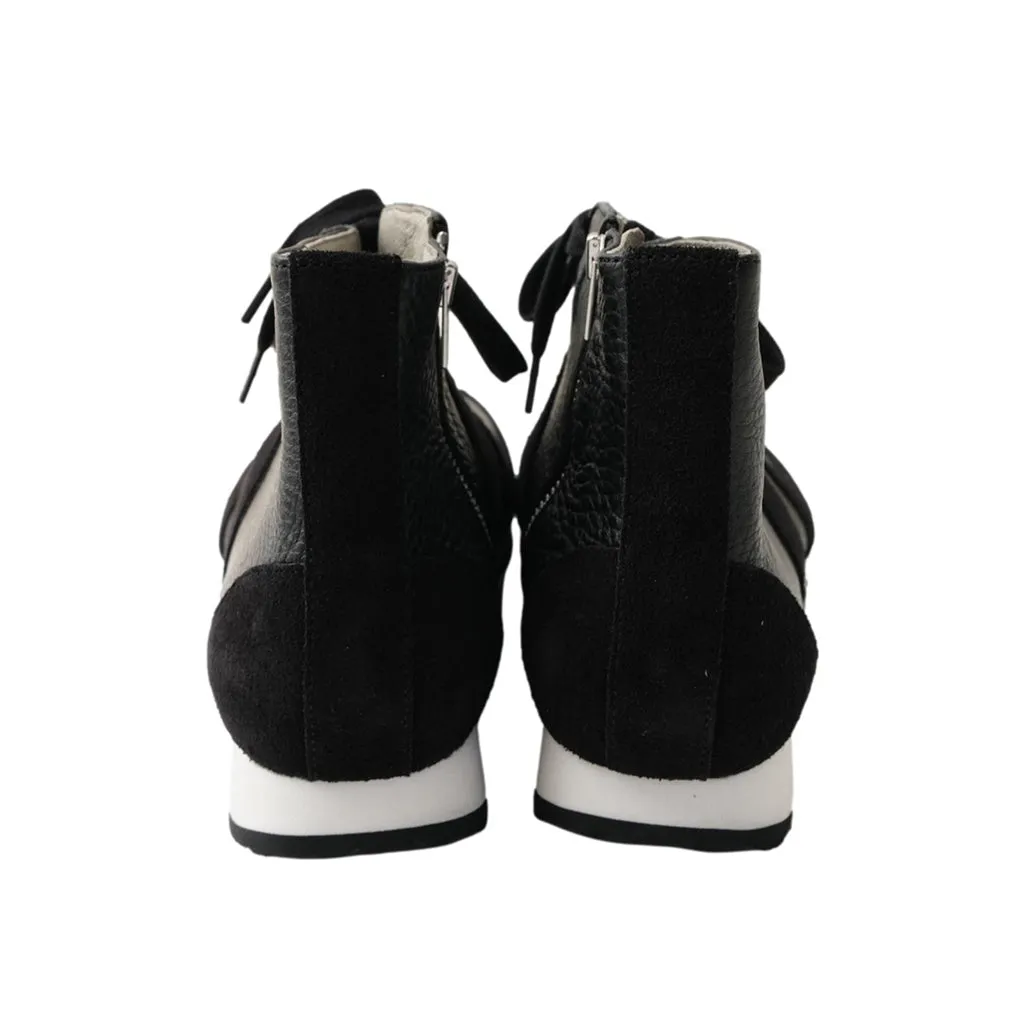 Tabito "Brace" Sneakers (Black)