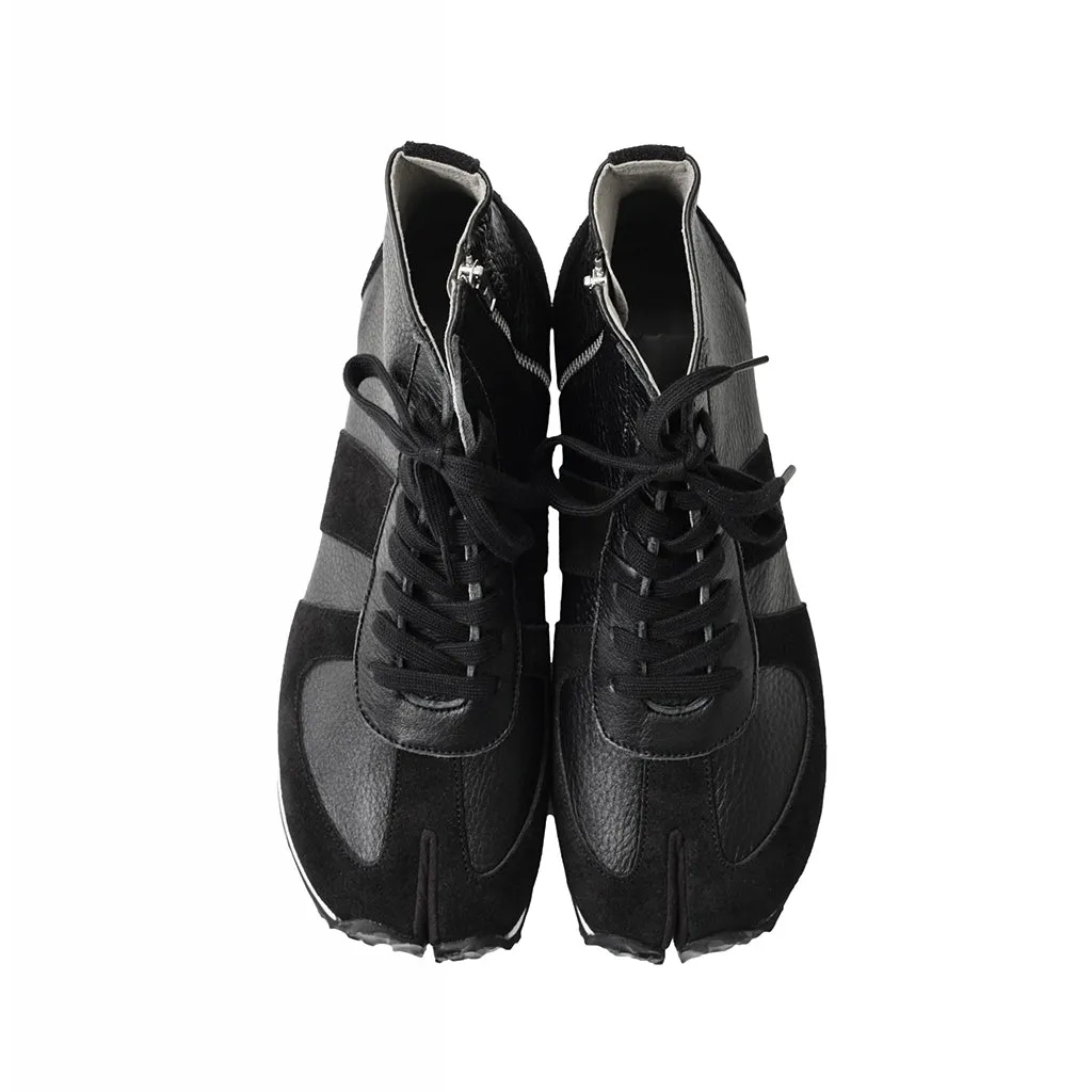 Tabito "Brace" Sneakers (Black)