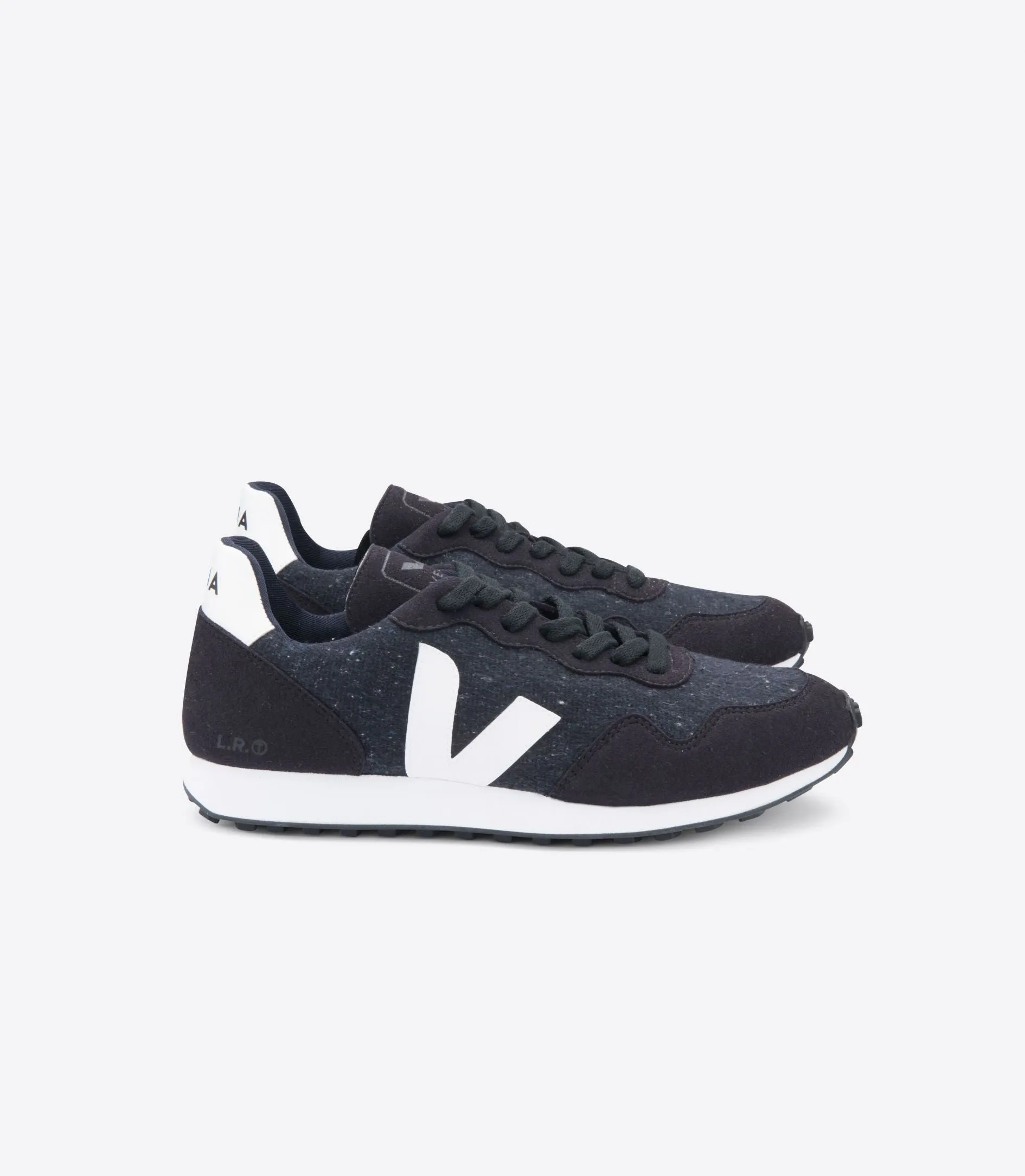 Veja - SDU REC in Flannel Dark White